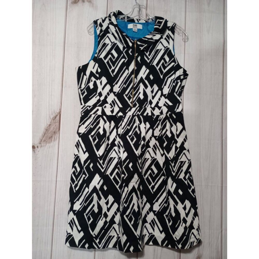 DR2 Dress Ladies 14 Sleeveless Black‎ White